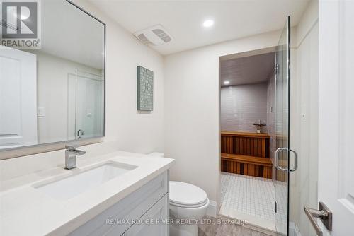 10 Helen Crescent, Kawartha Lakes, ON - Indoor Photo Showing Bathroom