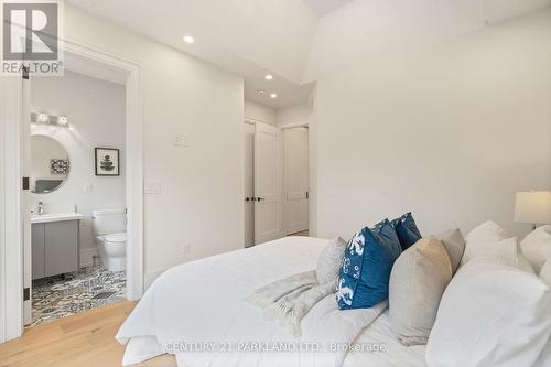 44 Waverley Road, Toronto (The Beaches), ON - Indoor Photo Showing Bedroom