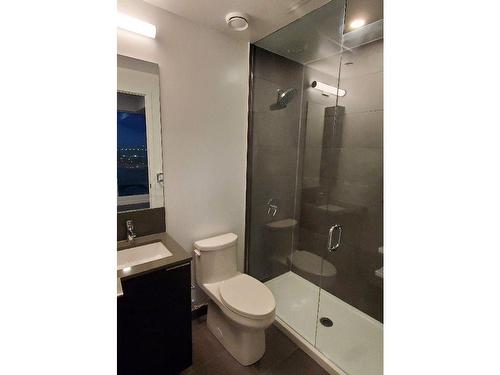 910-1000 Portage Pkwy, Vaughan, ON - Indoor Photo Showing Bathroom