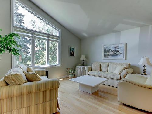 Salon - 560 Rue Duquesne, Saint-Bruno-De-Montarville, QC - Indoor Photo Showing Living Room