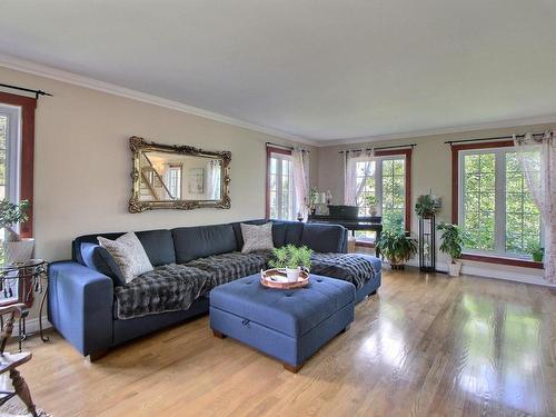 Salon - 651 3E Rue E., Amos, QC - Indoor Photo Showing Living Room