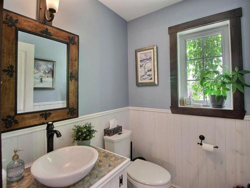 Powder room - 651 3E Rue E., Amos, QC - Indoor Photo Showing Bathroom