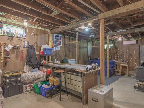 Salle familiale - 592 Place De Consol, Shawinigan, QC - Indoor Photo Showing Basement