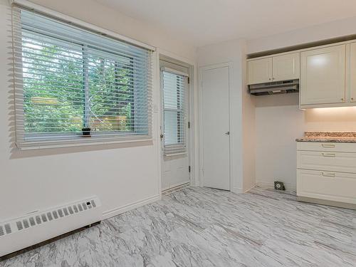 Kitchen - 3-76 Rue Reid, Saint-Lambert, QC - Indoor Photo Showing Other Room