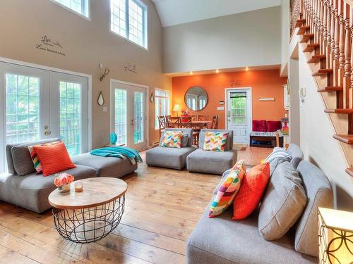 Salon - 1355 Rue Trudel, Mont-Tremblant, QC - Indoor Photo Showing Living Room