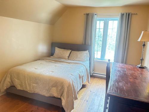 Chambre Ã Â coucher - 1355 Rue Trudel, Mont-Tremblant, QC - Indoor Photo Showing Bedroom