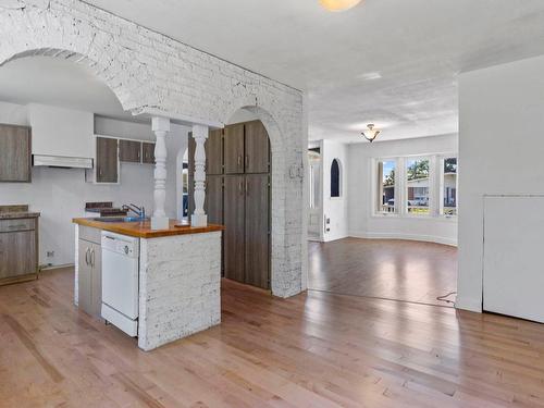 Salle Ã  manger - 349  - 353 Rue Maisonneuve, Saint-Jean-Sur-Richelieu, QC - Indoor Photo Showing Kitchen With Double Sink