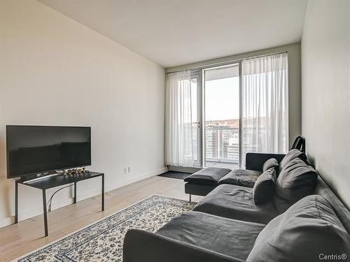 Living room - 2303-1450 Boul. René-Lévesque O., Montréal (Ville-Marie), QC - Indoor Photo Showing Living Room