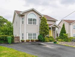 114 Thistle Street  Dartmouth, NS B3A 2V9