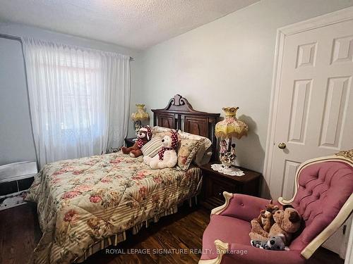 244 Isabella Ave, Mississauga, ON - Indoor Photo Showing Bedroom