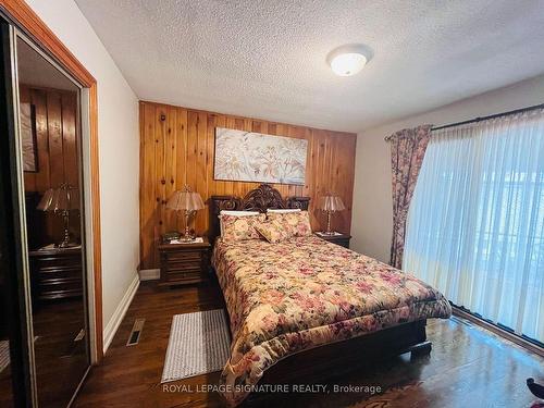 244 Isabella Ave, Mississauga, ON - Indoor Photo Showing Bedroom