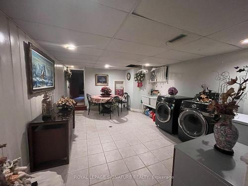 244 Isabella Ave, Mississauga, ON - Indoor Photo Showing Laundry Room