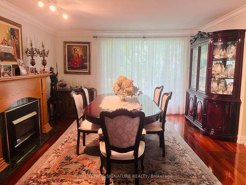 244 Isabella Ave, Mississauga, ON - Indoor Photo Showing Dining Room