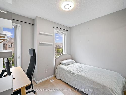 9-3025 Destination Dr, Mississauga, ON - Indoor Photo Showing Bedroom