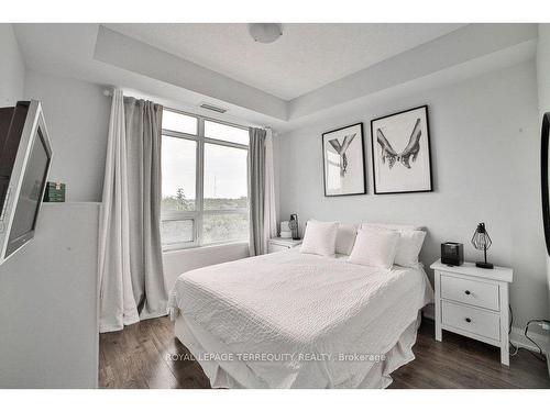 405-35 Fontenay Crt, Toronto, ON - Indoor Photo Showing Bedroom