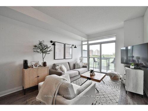 405-35 Fontenay Crt, Toronto, ON - Indoor Photo Showing Living Room