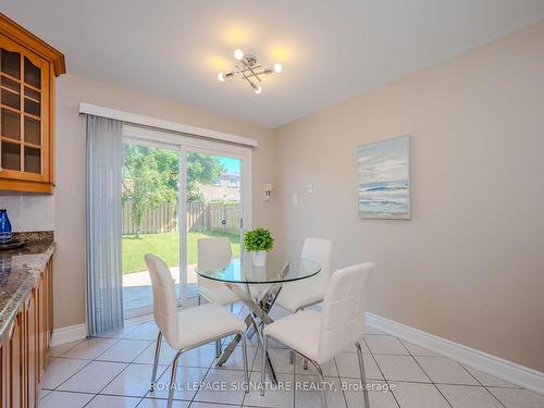 4867 Rathkeale Rd, Mississauga, ON - Indoor Photo Showing Dining Room