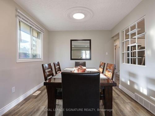 Upper-1506 Queens Blvd, Kitchener, ON - Indoor Photo Showing Dining Room