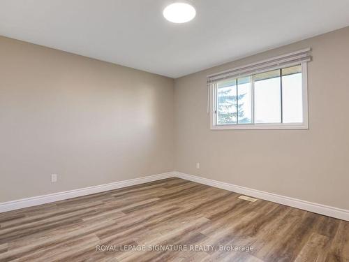 Upper-1506 Queens Blvd, Kitchener, ON - Indoor Photo Showing Other Room