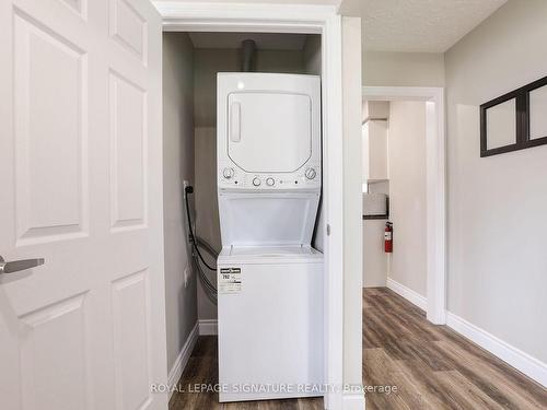 Upper-1506 Queens Blvd, Kitchener, ON - Indoor Photo Showing Laundry Room