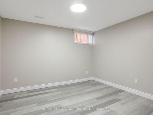 Lower-1506 Queens Blvd, Kitchener, ON - Indoor Photo Showing Other Room