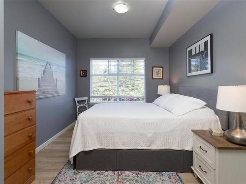 204-1959 Polo Park Crt, Central Saanich, BC - Indoor Photo Showing Bedroom