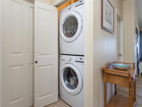 204-1959 Polo Park Crt, Central Saanich, BC - Indoor Photo Showing Laundry Room