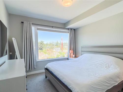 512-967 Whirlaway Cres, Langford, BC - Indoor Photo Showing Bedroom