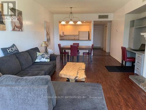 3111 Grandview Forest Hill Drive, Huntsville, ON - Indoor Photo Showing Living Room