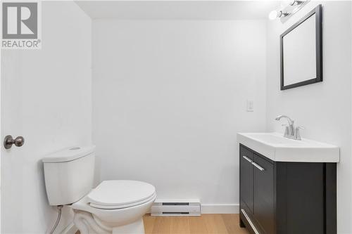 45 Macbeath Avenue, Moncton, NB - Indoor Photo Showing Bathroom