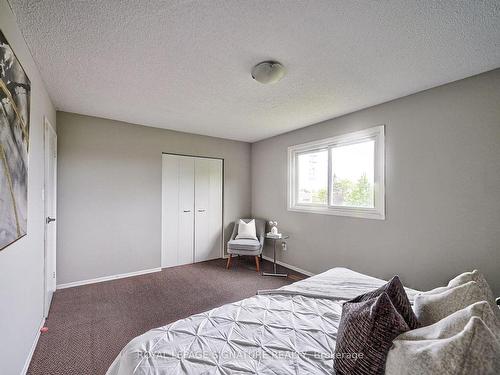 4160 Beacon Lane, Mississauga, ON - Indoor Photo Showing Bedroom