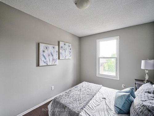 4160 Beacon Lane, Mississauga, ON - Indoor Photo Showing Bedroom