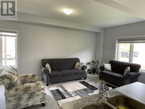 25 - 520 Grey Street N, Brantford, ON - Indoor Photo Showing Living Room