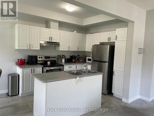 25 - 520 Grey Street N, Brantford, ON - Indoor Photo Showing Kitchen With Double Sink