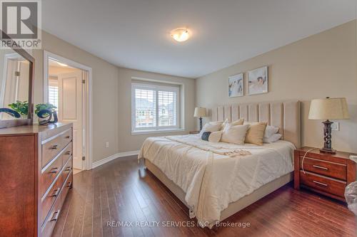 380 Threshing Mill Boulevard, Oakville, ON - Indoor Photo Showing Bedroom