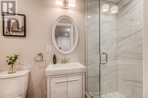 380 Threshing Mill Boulevard, Oakville, ON - Indoor Photo Showing Bathroom