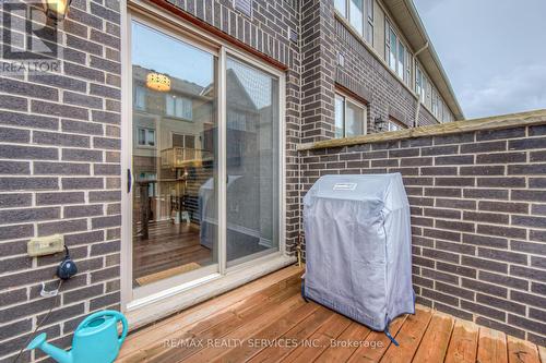 380 Threshing Mill Boulevard, Oakville, ON - Outdoor