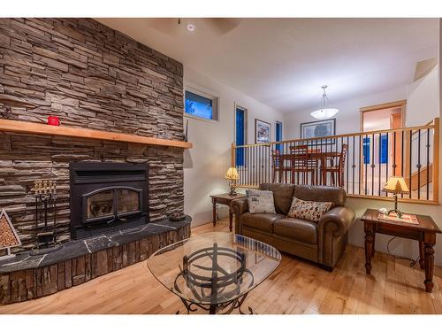 4824 Mckay Street, Radium Hot Springs, BC - Indoor Photo Showing Living Room With Fireplace