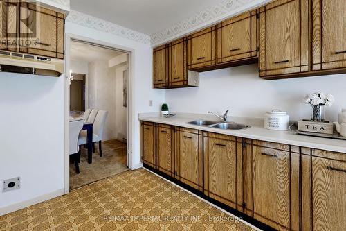 73 Thimble Berry Way, Toronto (Hillcrest Village), ON - Indoor Photo Showing Kitchen With Double Sink