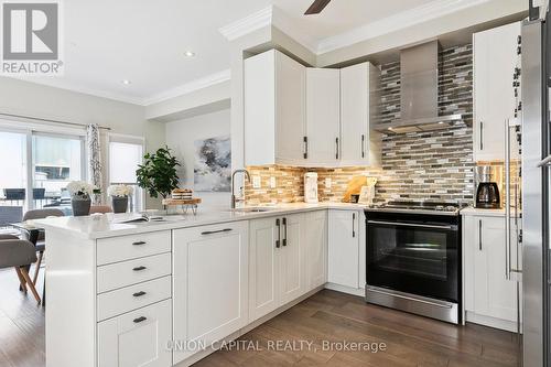 232 Boston Avenue, Toronto (South Riverdale), ON - Indoor Photo Showing Kitchen