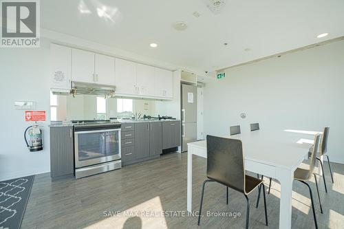 633 - 1900 Simcoe Street N, Oshawa (Samac), ON - Indoor Photo Showing Kitchen