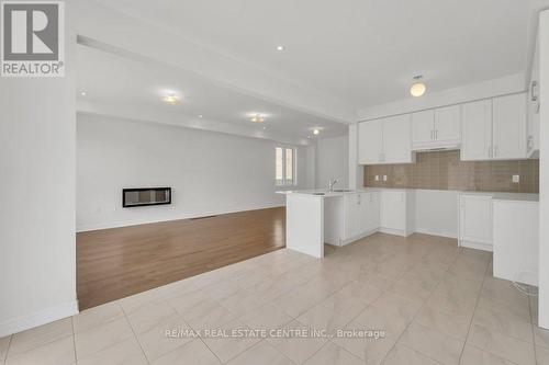 1304 Klondike Drive, Oshawa (Kedron), ON - Indoor Photo Showing Kitchen