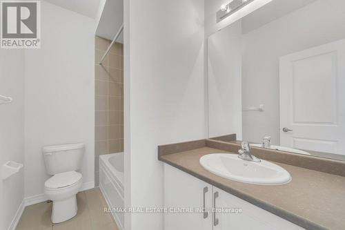 1304 Klondike Drive, Oshawa (Kedron), ON - Indoor Photo Showing Bathroom