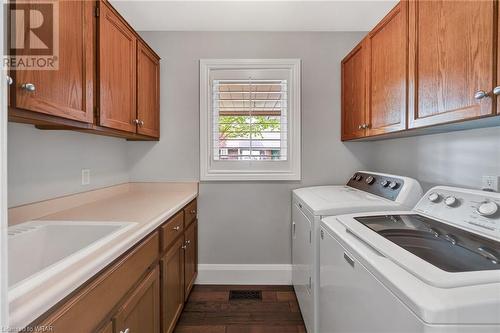 318 Roxton Drive, Waterloo, ON - Indoor Photo Showing Laundry Room