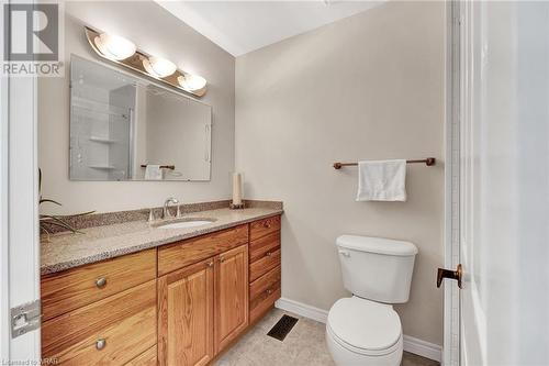 318 Roxton Drive, Waterloo, ON - Indoor Photo Showing Bathroom