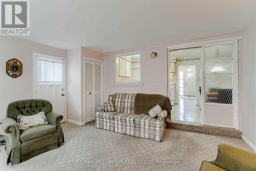 1 Cuningham Court, Brampton, ON - Indoor Photo Showing Living Room