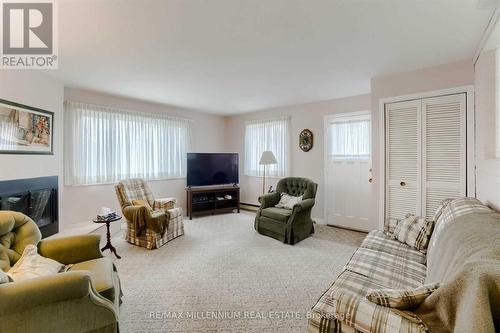 1 Cuningham Court, Brampton, ON - Indoor Photo Showing Living Room