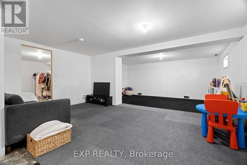 8 Shipley Road, Toronto (Willowridge-Martingrove-Richview), ON - Indoor Photo Showing Other Room