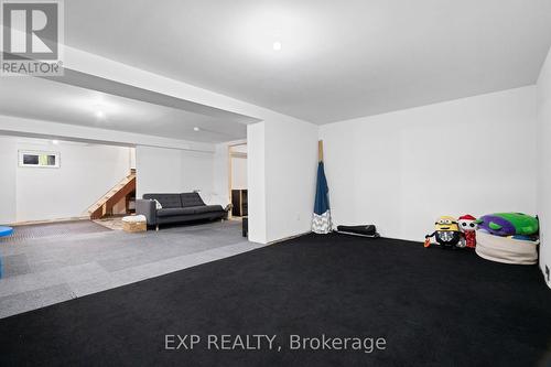 8 Shipley Road, Toronto (Willowridge-Martingrove-Richview), ON - Indoor Photo Showing Other Room