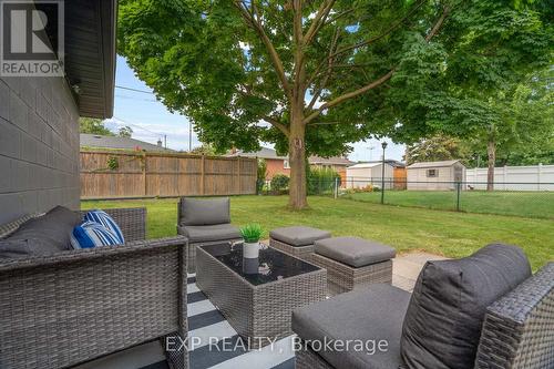 8 Shipley Road, Toronto (Willowridge-Martingrove-Richview), ON - Outdoor